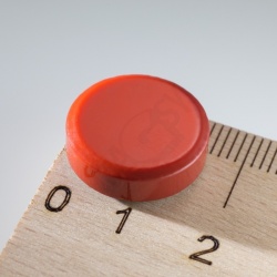 Magnet červený prům. 1,6cm volně  (162 ks v bal.). Cena za 1 ks.